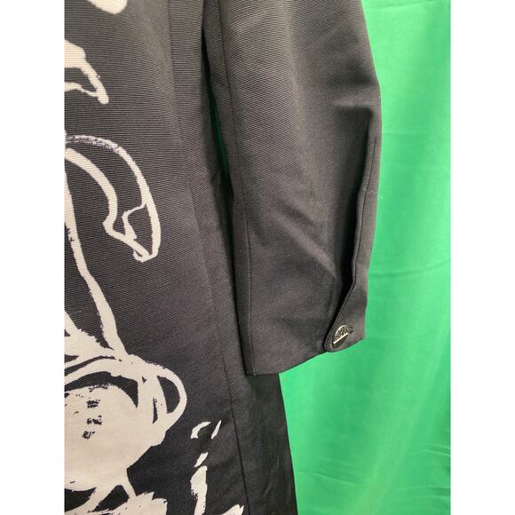 Chico’s black long sleeves, concealed zipper/snap Rose-Print Topper size 0(4-6) - Picture 6 of 15